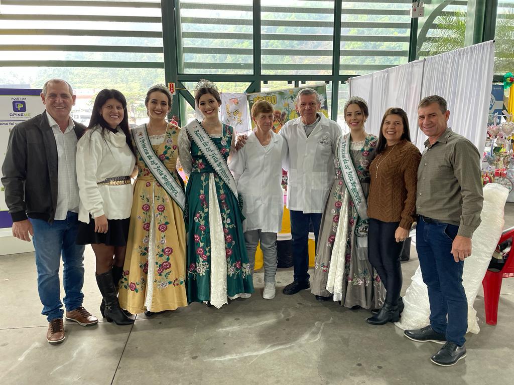 WhatsApp_Image_2023_07_08_at_16_52_23_1_2_